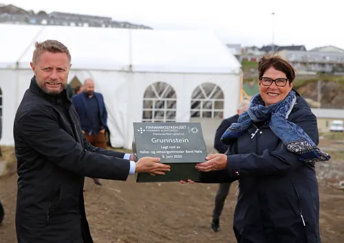 Bent Høie og tidligere direktør Eva Håheim Pedersen